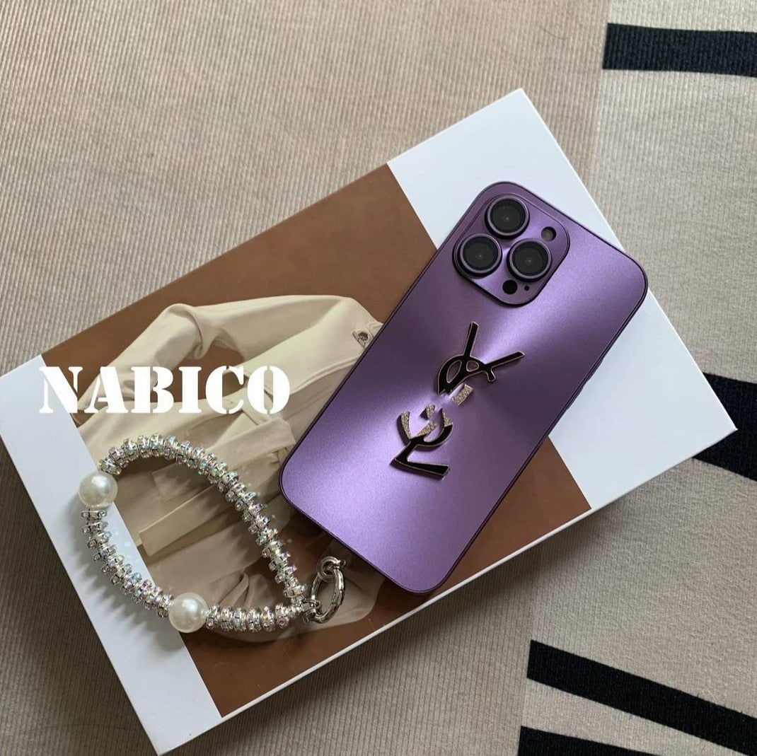 حافظة iPhone أنيقة بأحرف لامعة x Mono مع سلسلة