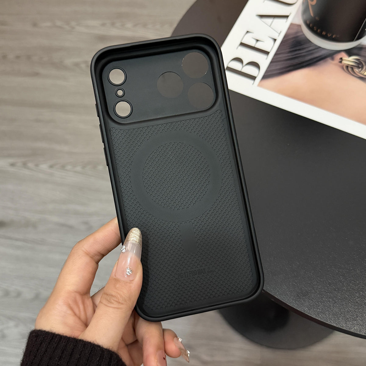 MagSafe Klassiek leren iPhone-hoesje met monogram