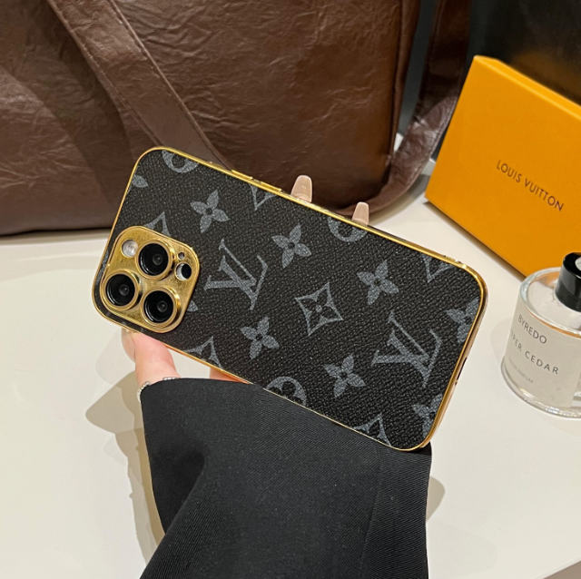 Luxe klassiek monogram iPhone-hoesje met gegalvaniseerde gouden randen
