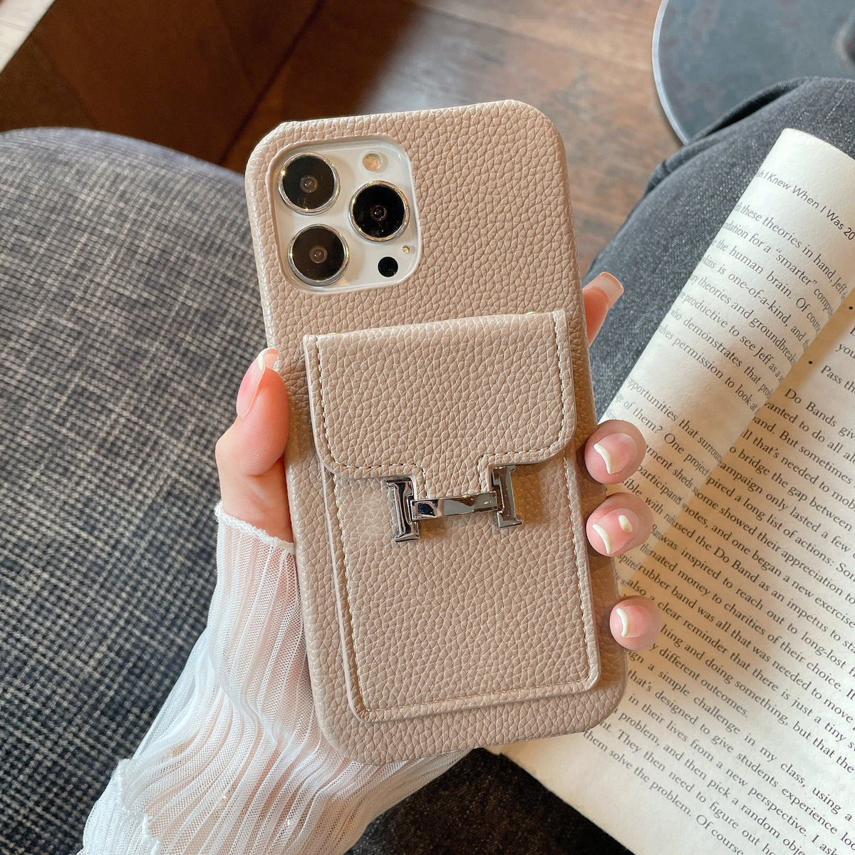 Funda de cuero para iPhone con tarjetero H