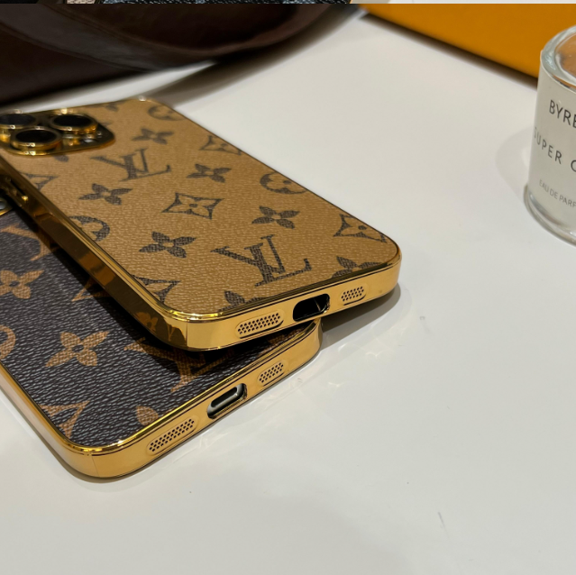 Luxe klassiek monogram iPhone-hoesje met gegalvaniseerde gouden randen