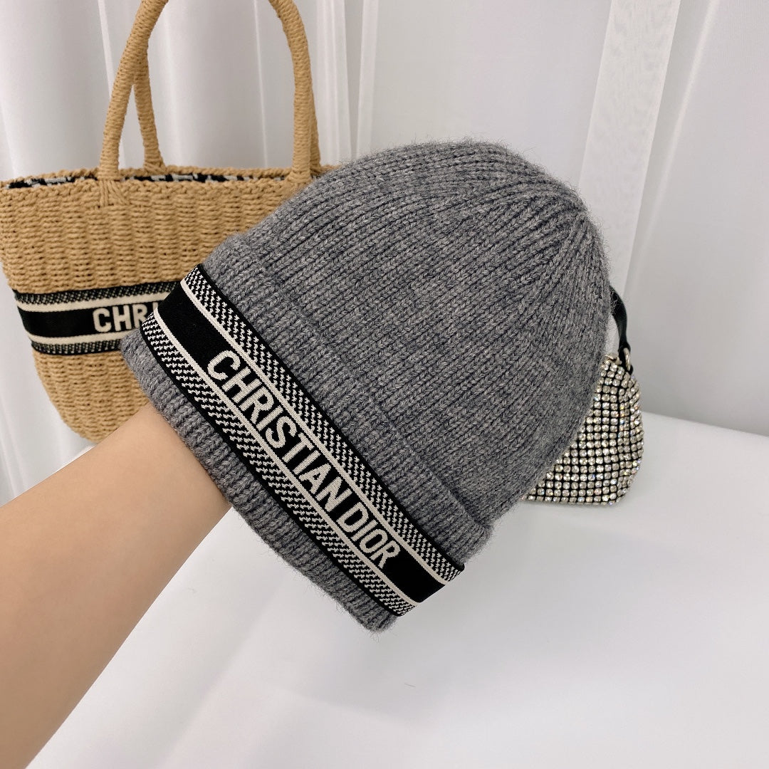 Vintage šikmá vlnená pletená čiapka | Luxusná dizajnová zimná čiapka