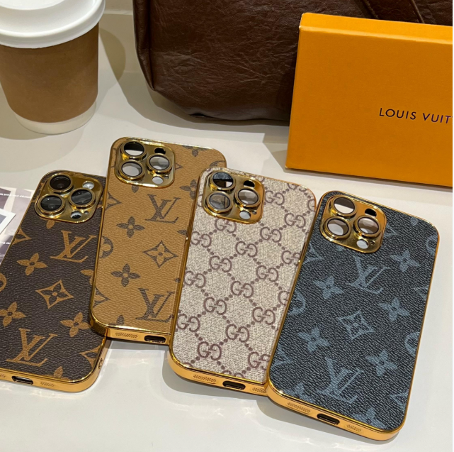 Luxe klassiek monogram iPhone-hoesje met gegalvaniseerde gouden randen