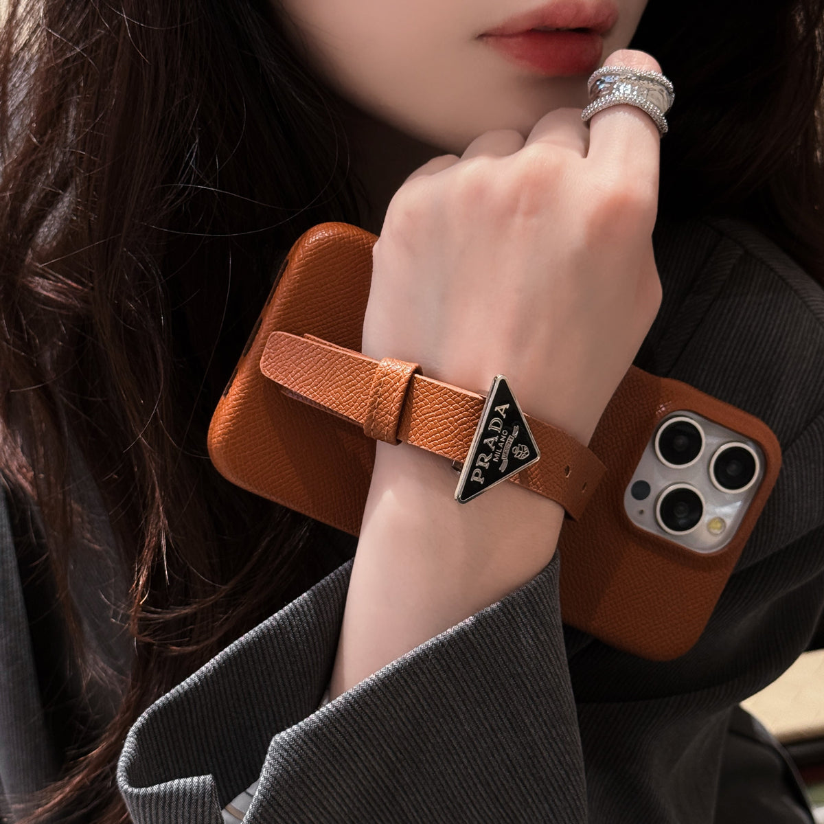 Luxe iPhone-hoesje met leren handvat