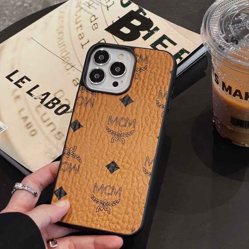 Funda para iPhone MCM Amarilla-MCK240603
