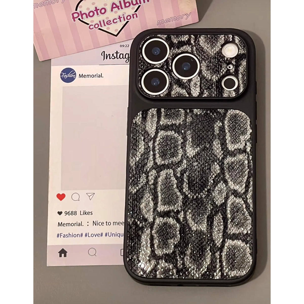 Luxe iPhone-hoesje met slangenhuidtextuur