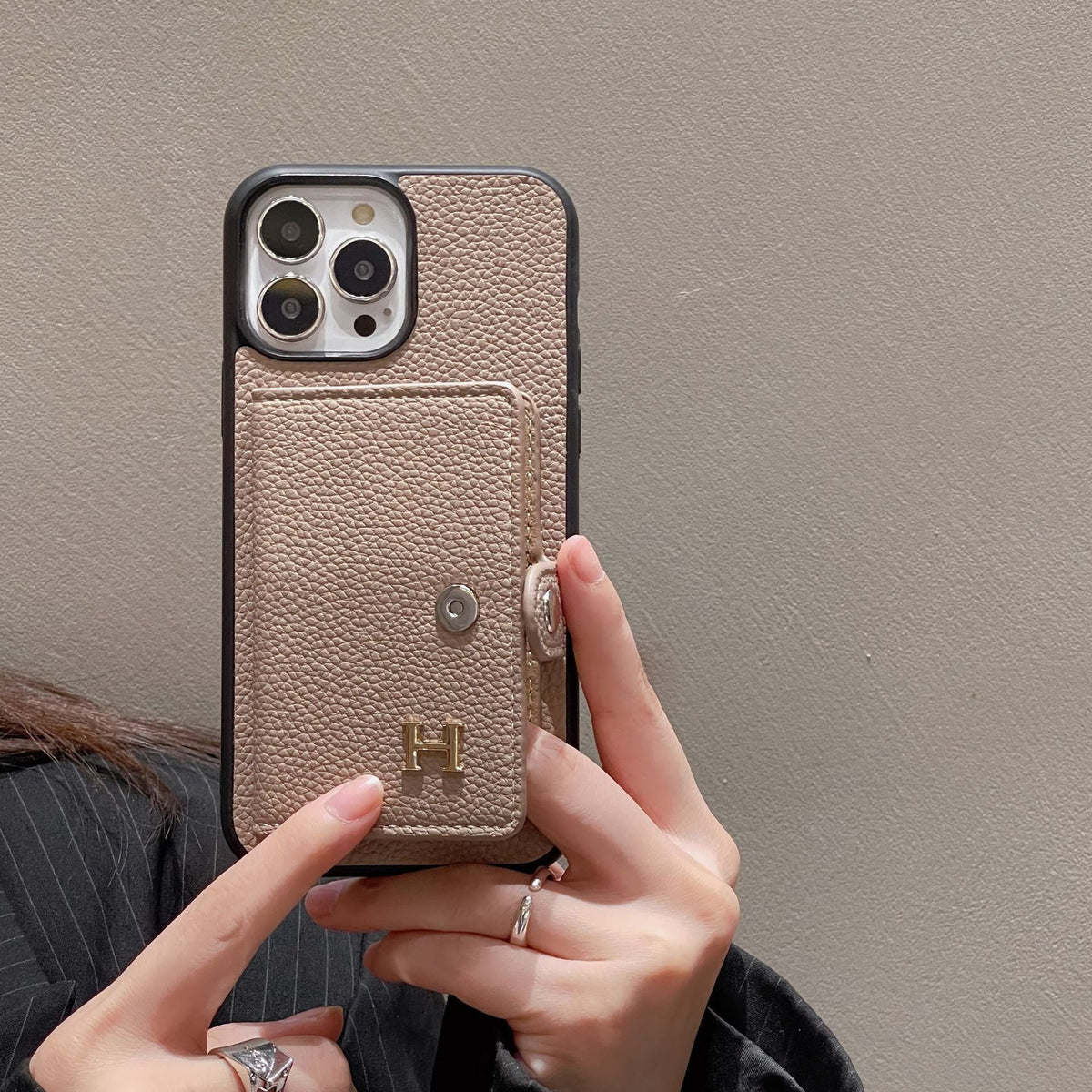 Funda para iPhone con tarjetero de cuero H