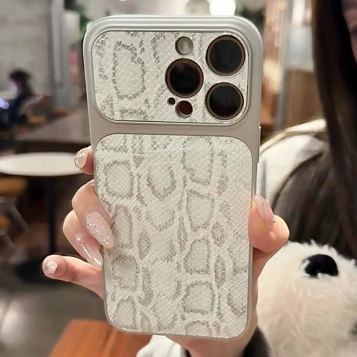 Luxe iPhone-hoesje met slangenhuidtextuur