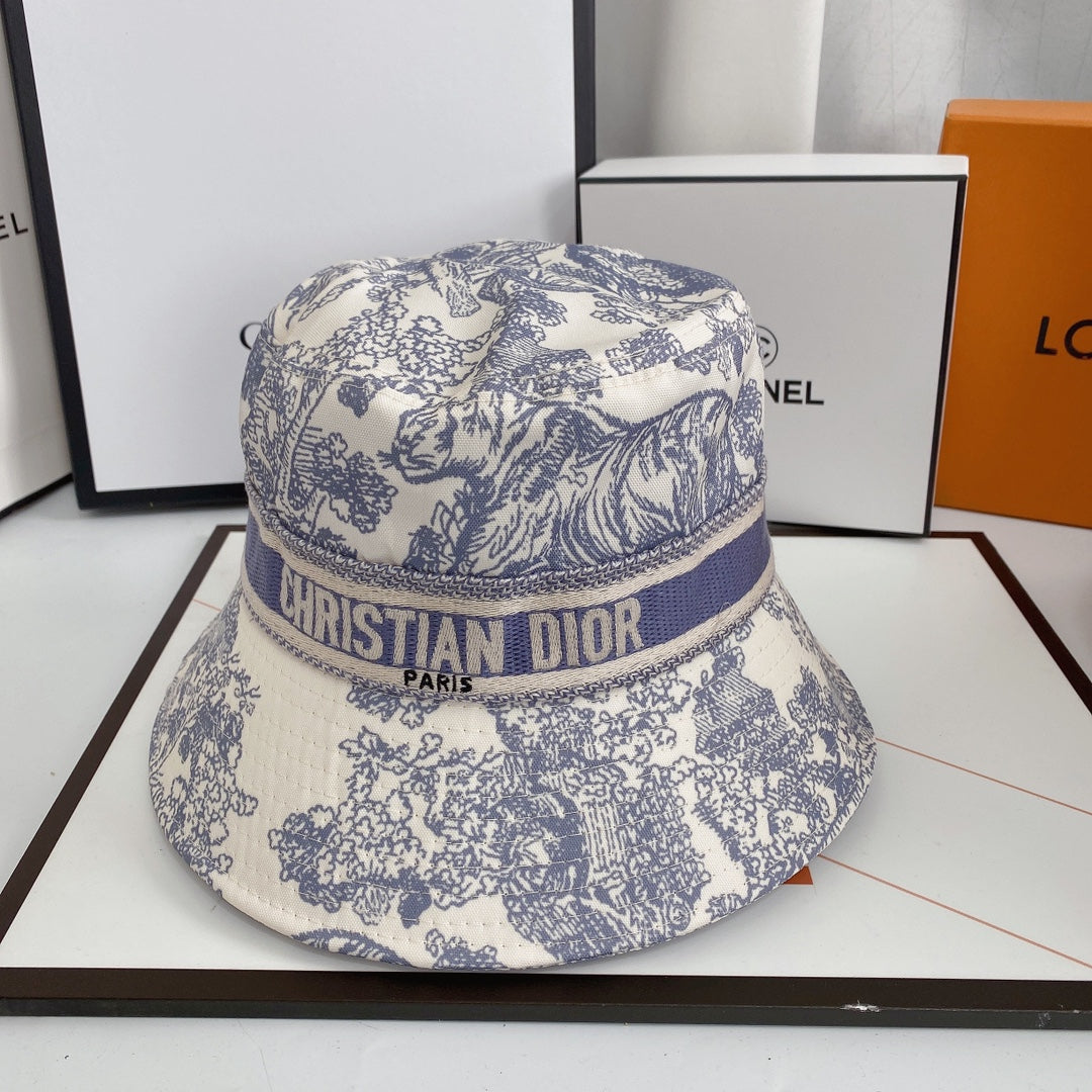 Klasszikus vintage hímzett hevedermintás vödörsapka