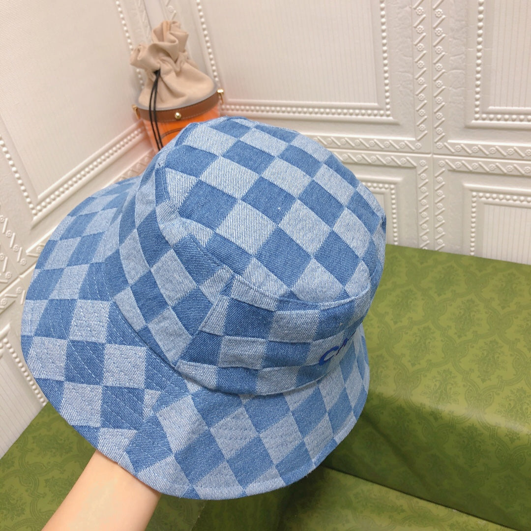 Sombrero de pescador acolchado de diseñador Chanel para mujeres y hombres