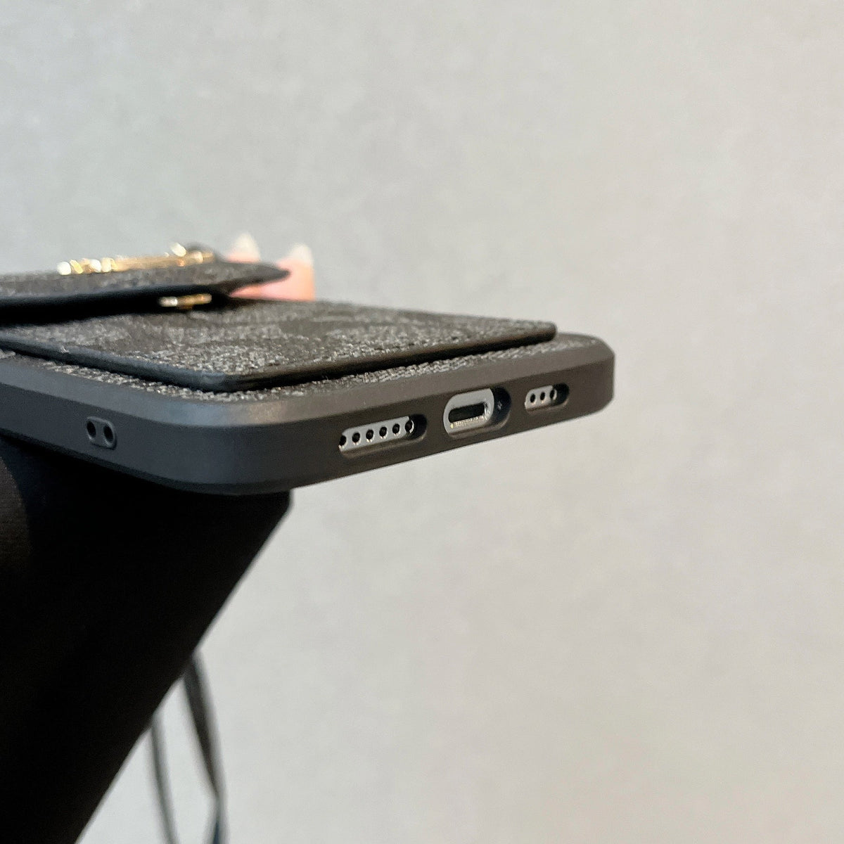 Klassiek iPhone-hoesje met kaarthouder en riem Lichtzwart -SJ240513