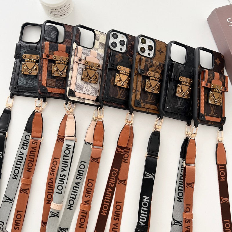 Luxe bruin iPhone-hoesje met crossbody-ketting