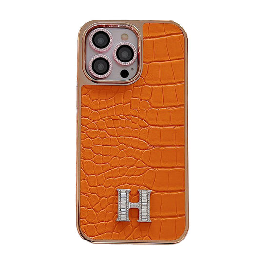 Klassische iPhone-Hülle aus Roségold mit Diamant-Logo