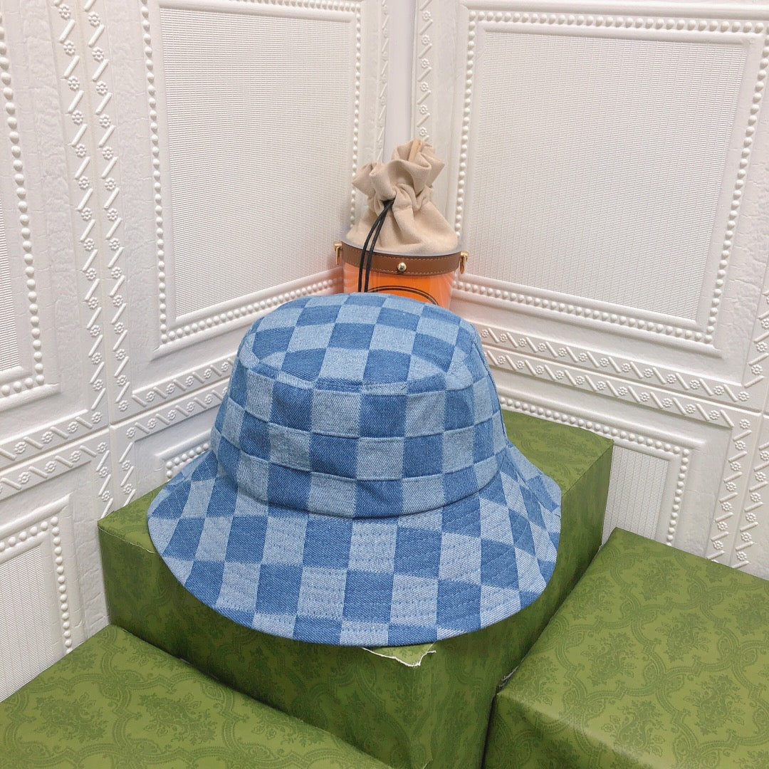 Sombrero de pescador acolchado de diseñador Chanel para mujeres y hombres