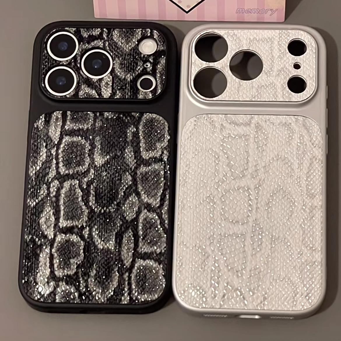Luxe iPhone-hoesje met slangenhuidtextuur