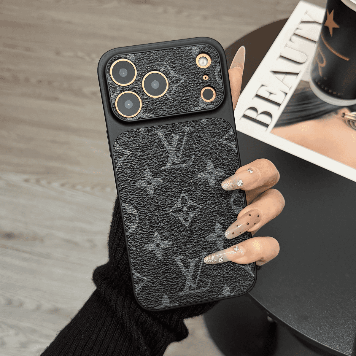MagSafe Klassiek leren iPhone-hoesje met monogram
