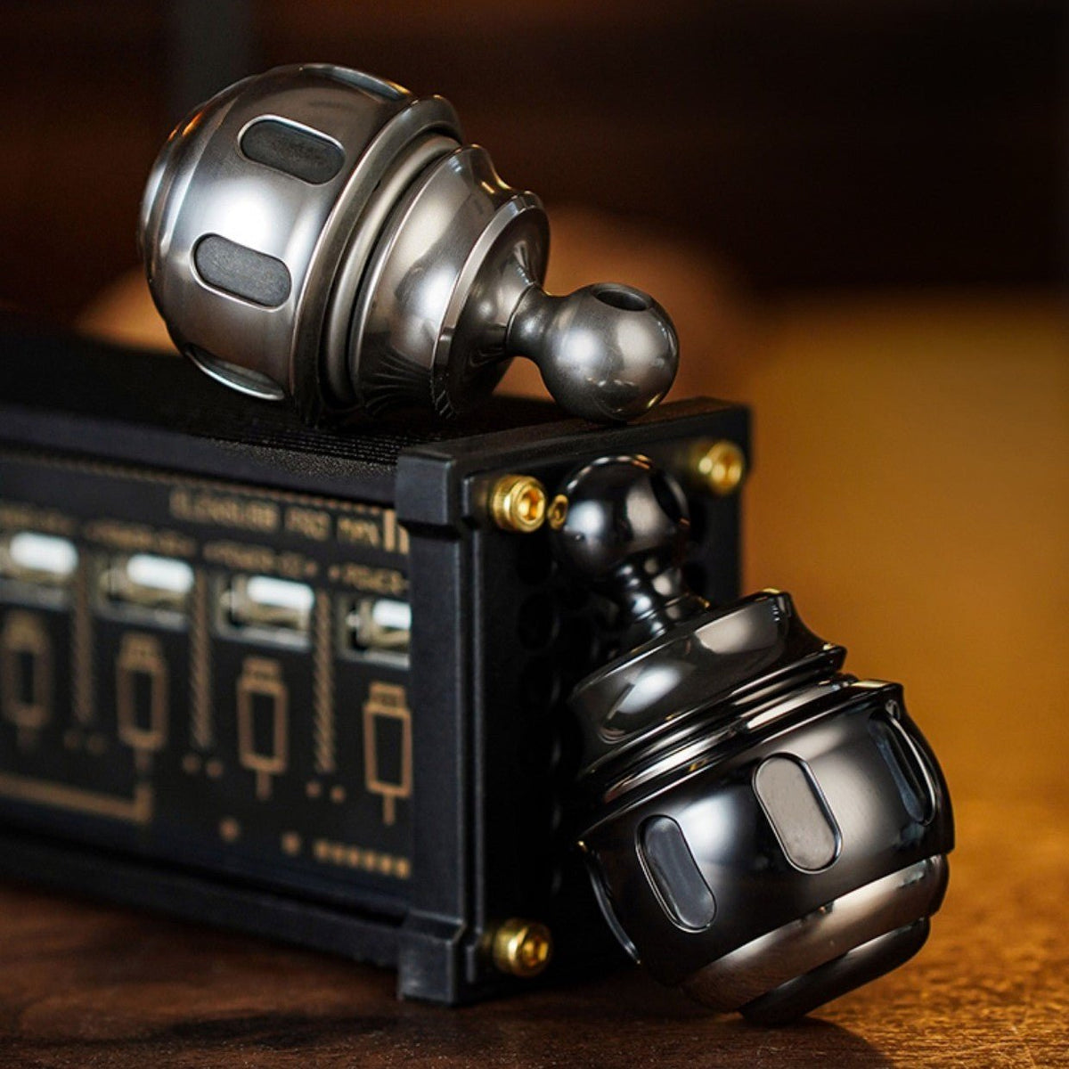 Muyi CRACK EGG Fidget Slider